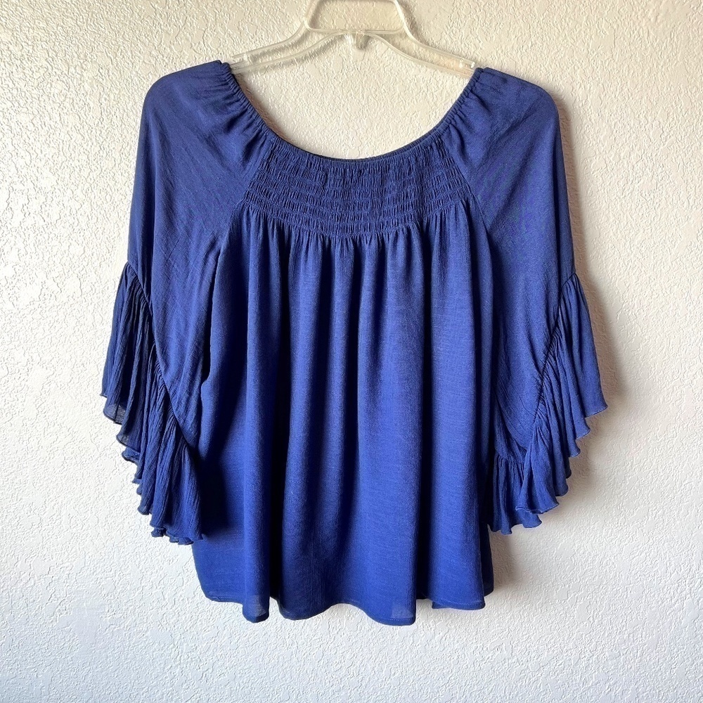*FIRM PRICE* Chico’s ruffle slub pullover blouse with smocked neckline